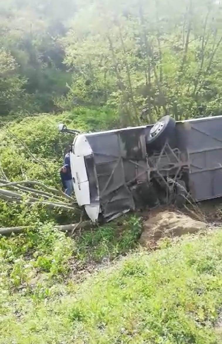 Çanakkale'de Askerleri taşıyan otobüs devrildi 7 yaralı 3 K2