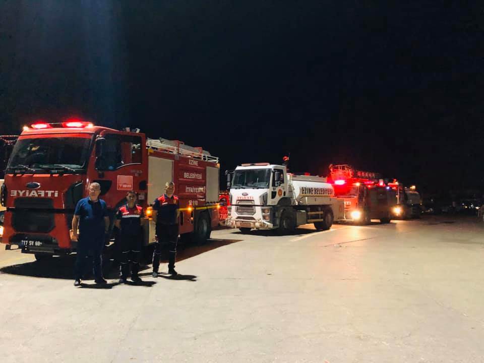 AK Partili Belediye Başkanları Ekipleri İle Birlikte Bozcaada'daki Yangına Koştular.! 3 b2