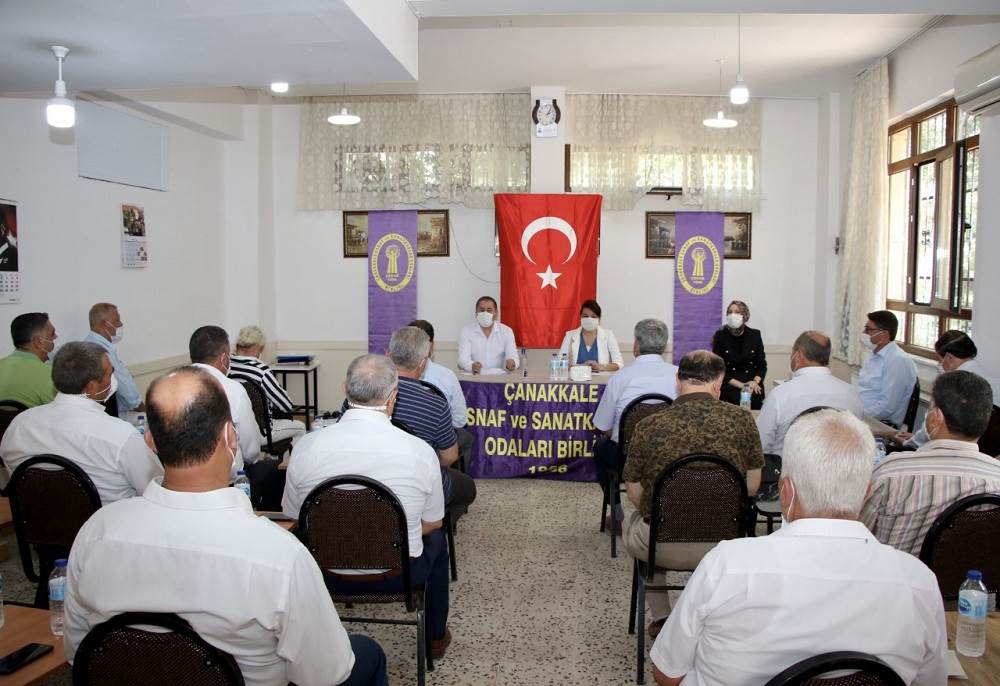 JÜLİDE İSKENDEROĞLU ODA BAŞKANLARIYLA BİR ARAYA GELDİ 2 zj1