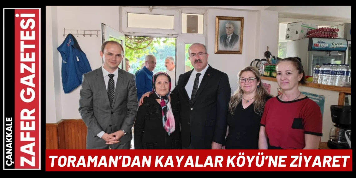 Vali Toraman Ve Eşi Köylülerle Bir Arada
