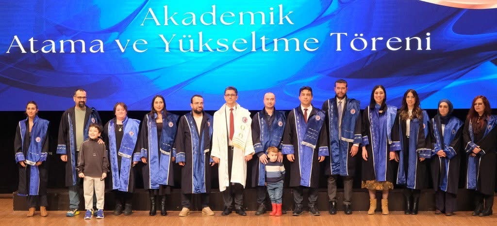 ÇOMÜ’de Bilim ve Emeğin Günü: EN’ler Ödüllerini Aldı 10 IMG 5337