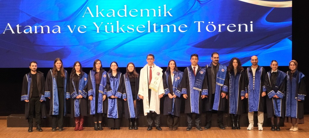 ÇOMÜ’de Bilim ve Emeğin Günü: EN’ler Ödüllerini Aldı 6 IMG 5339