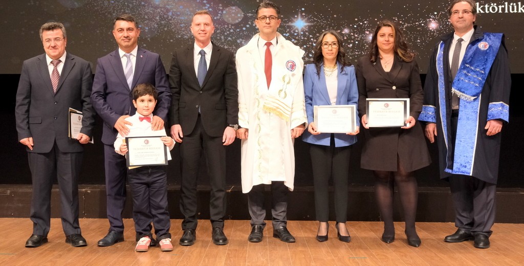 ÇOMÜ’de Bilim ve Emeğin Günü: EN’ler Ödüllerini Aldı 4 IMG 5341
